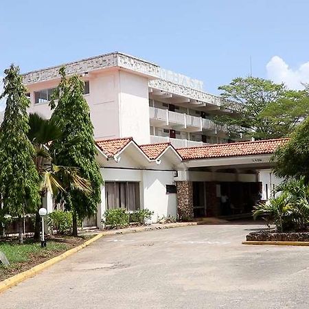 Mombasa Beach Hotel Esterno foto